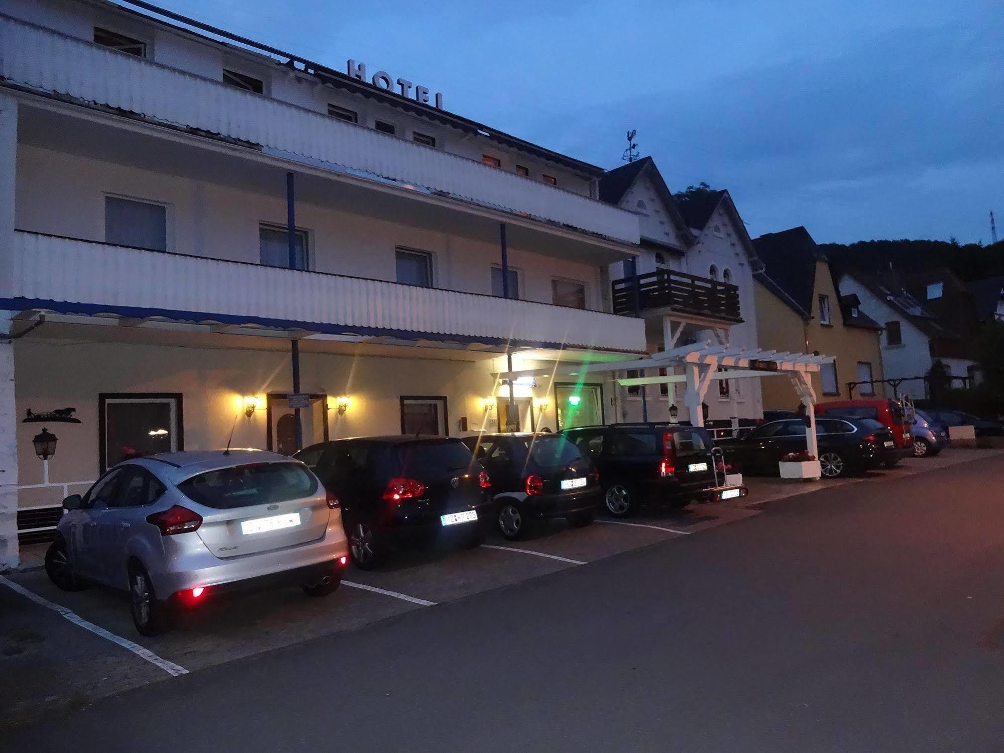 Star Hotel Fachbach Екстер'єр фото