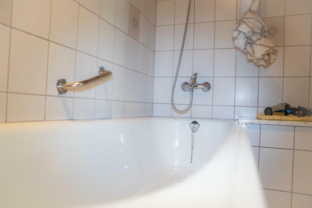 Star Hotel Fachbach Екстер'єр фото